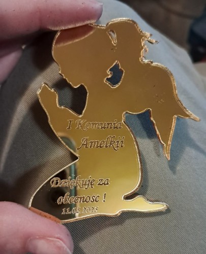 magnes aniołek dziewczynka plexi lustrzana